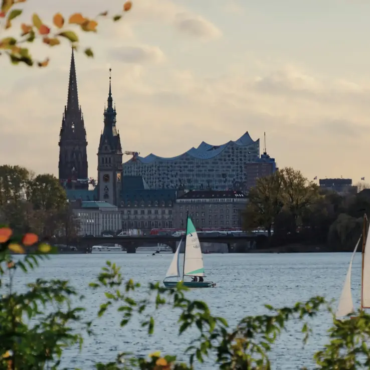 Bild der Elbphilharmonie in Hamburg, repräsentativ für unsere Kundenstimme der HafenCity Universität Hamburg